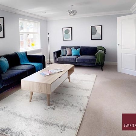 Maidenhead, Leander - 3 Bedroom - Parking & Garden Exterior photo