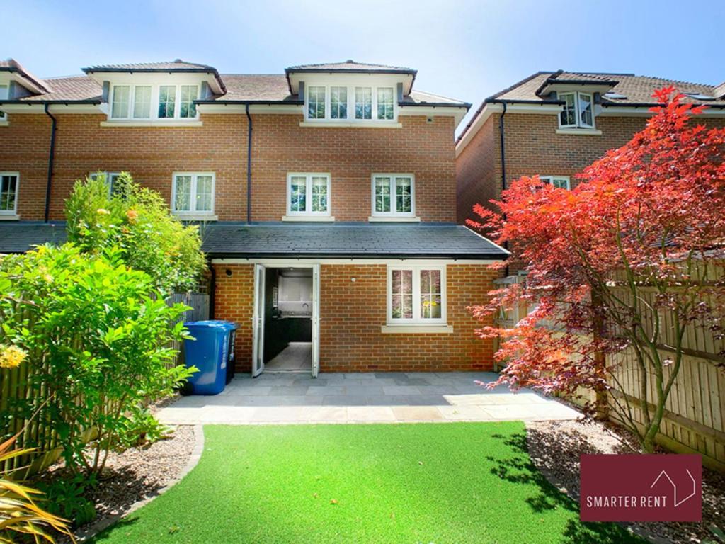 Maidenhead, Leander - 3 Bedroom - Parking & Garden Exterior photo