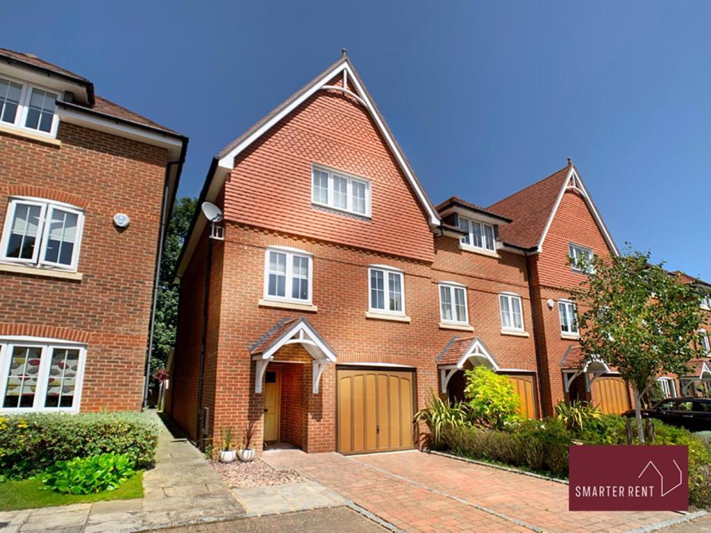 Maidenhead, Leander - 3 Bedroom - Parking & Garden Exterior photo